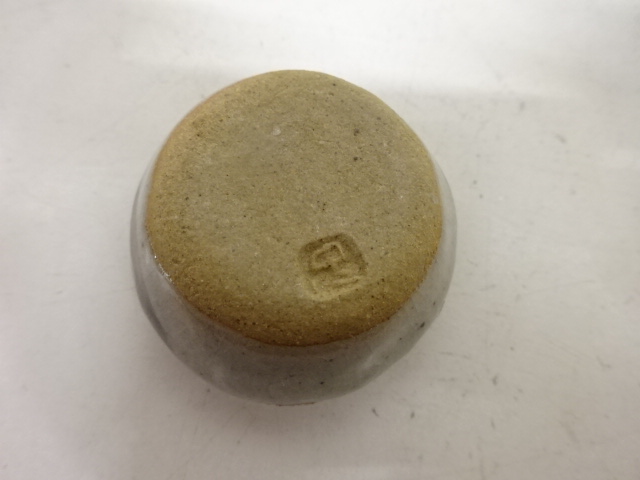  唐津焼　中里忠夫造　干支酉　香合